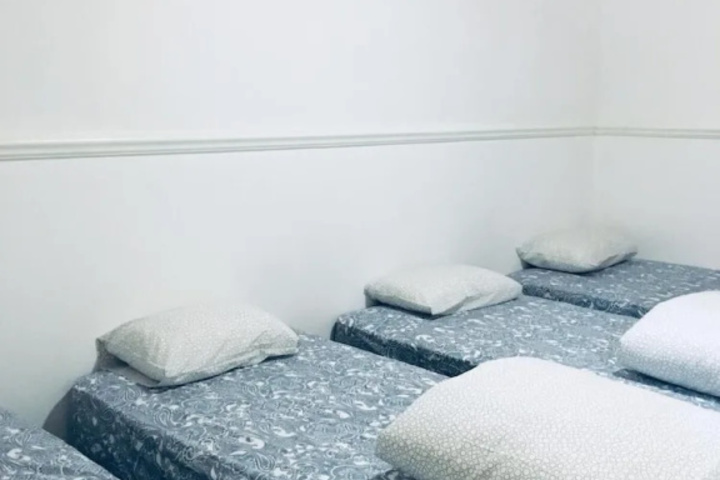 Room 10 of 28