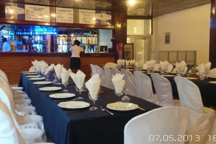 Dining 36 of 41