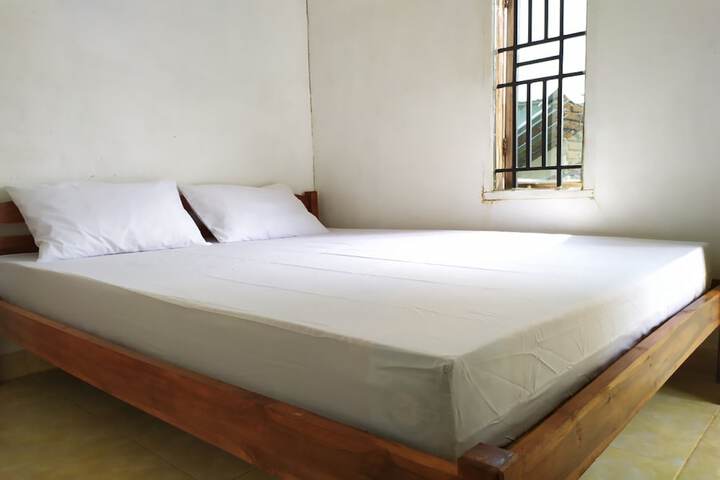 Room 7 of 10