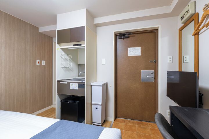 Room 13 of 57