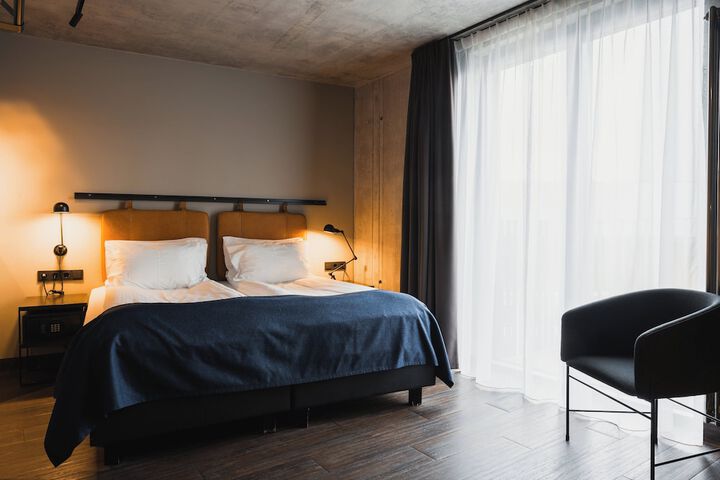 Room 25 of 87