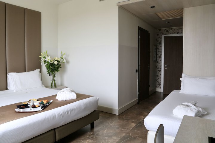 Room 13 of 86