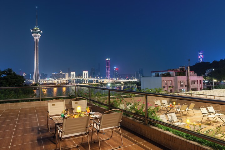 Terrace/Patio 56 of 63