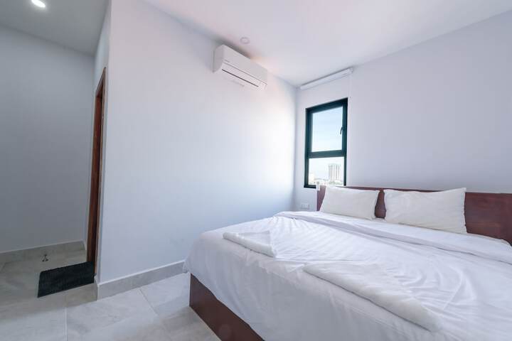 Room 28 of 148