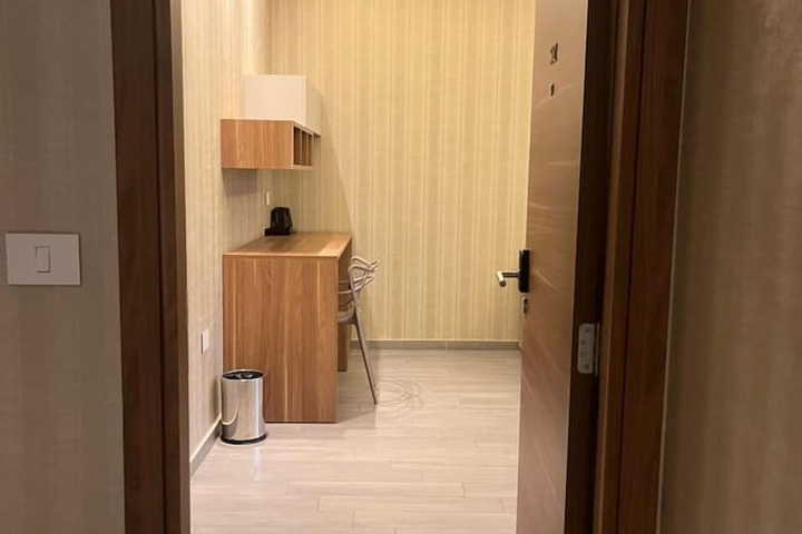 Room 6 of 26