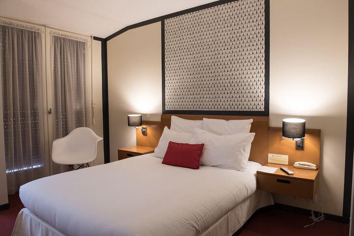 Room 10 of 45