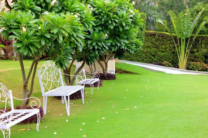 Hotel Exterior 52 of 58
