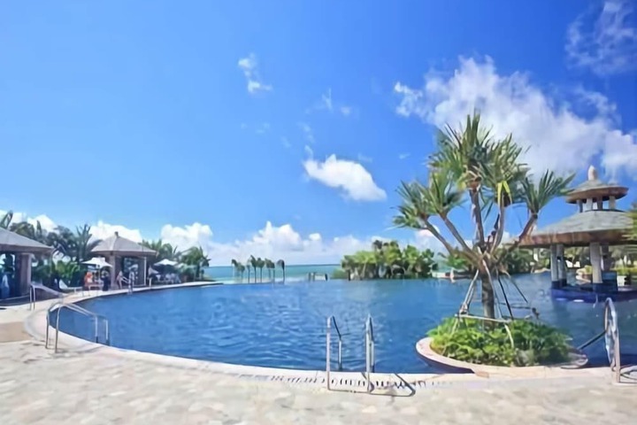 Pool Hotel