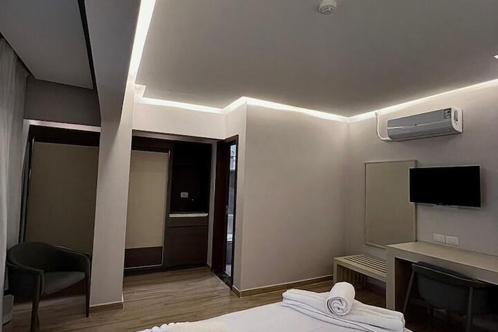 Room 7 of 21