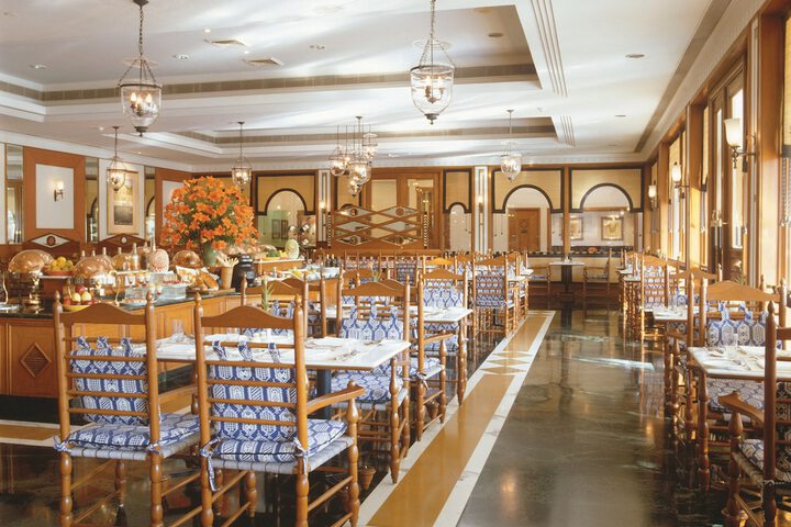 Dining 36 of 45
