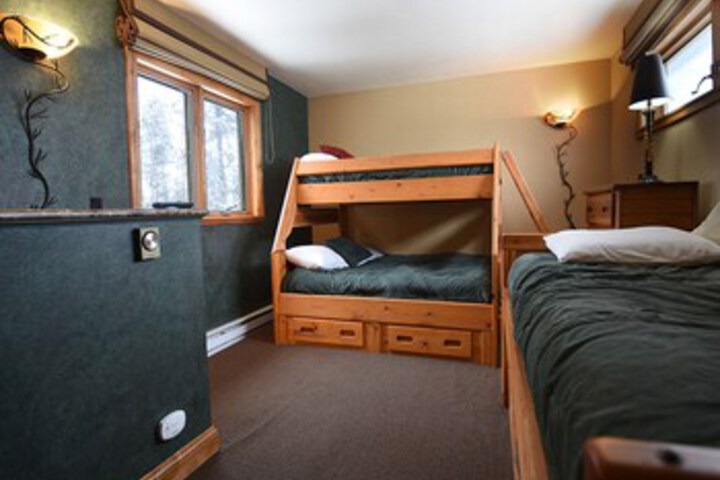 Room 28 of 30