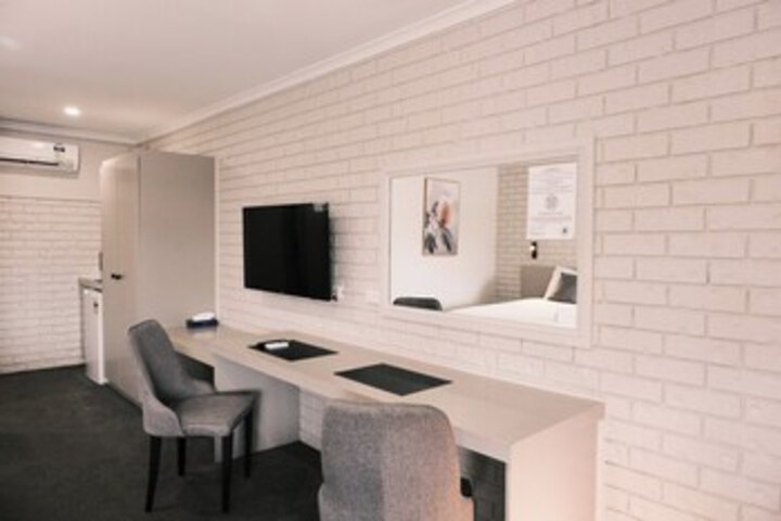 Room 16 of 78