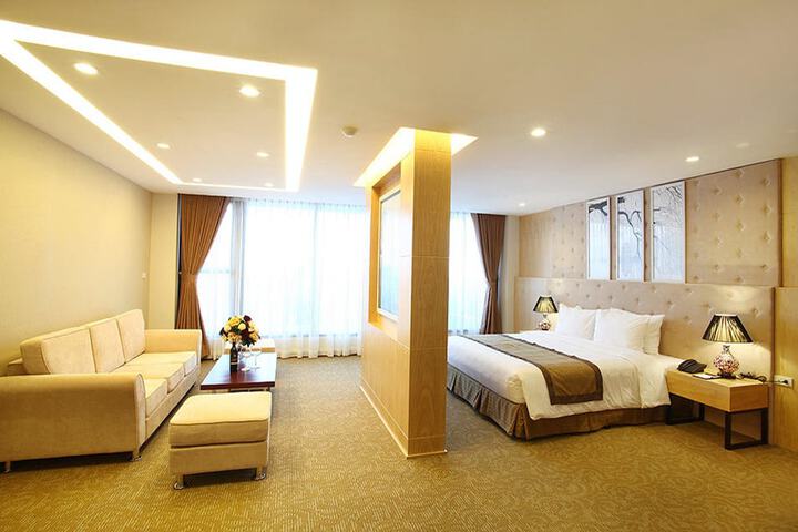 Room 17 of 112