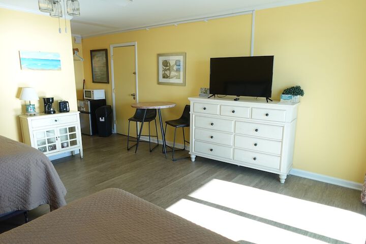 Room 113 of 282