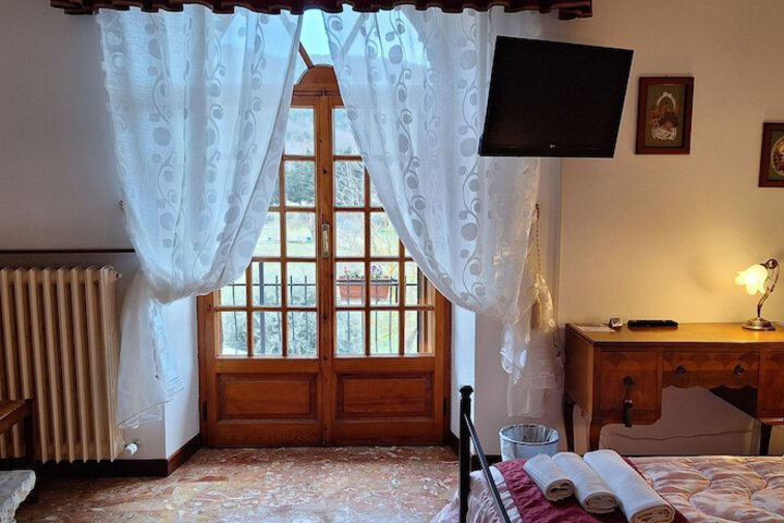 Room 11 of 46