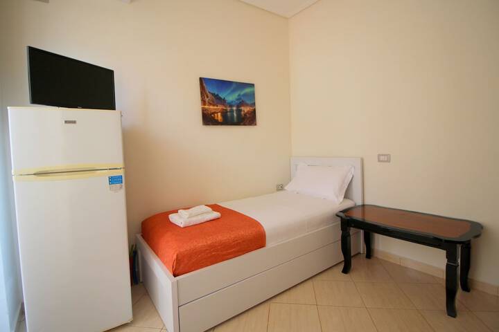 Room 33 of 58