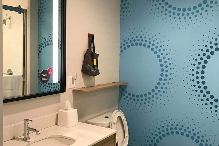 Bathroom sink