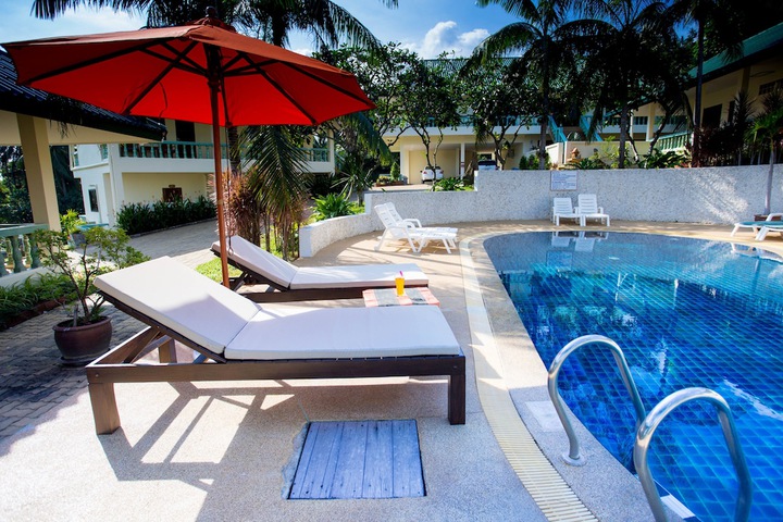 Hotel Pool