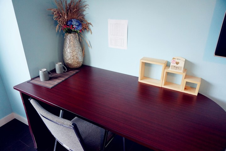 Room 2 of 17