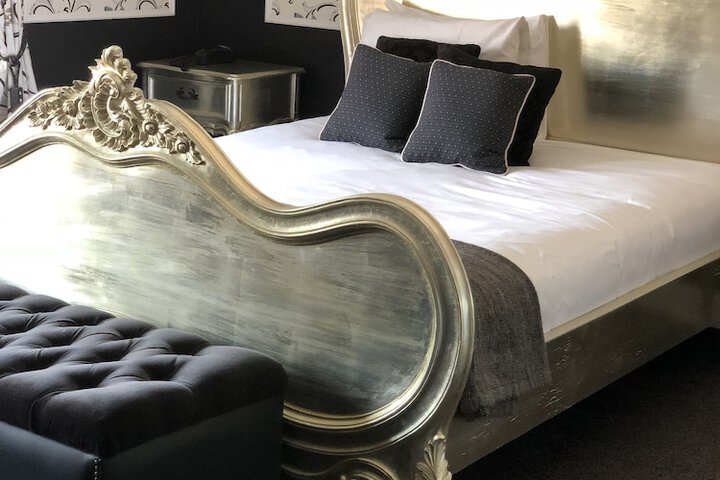 Room 6 of 39