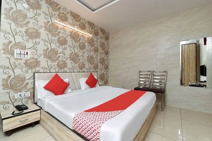 Room 2 of 11