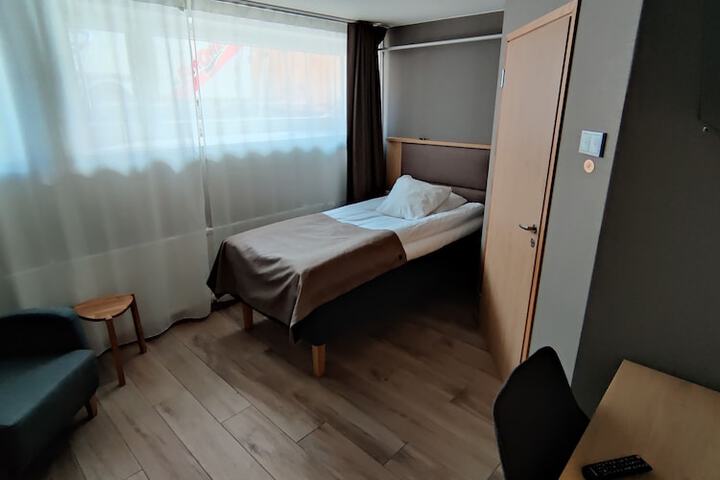 Room 9 of 58