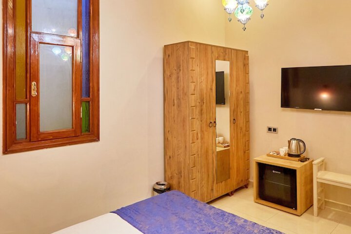 Room 29 of 198