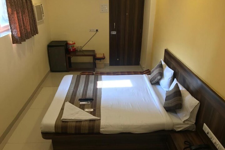 Room 9 of 53
