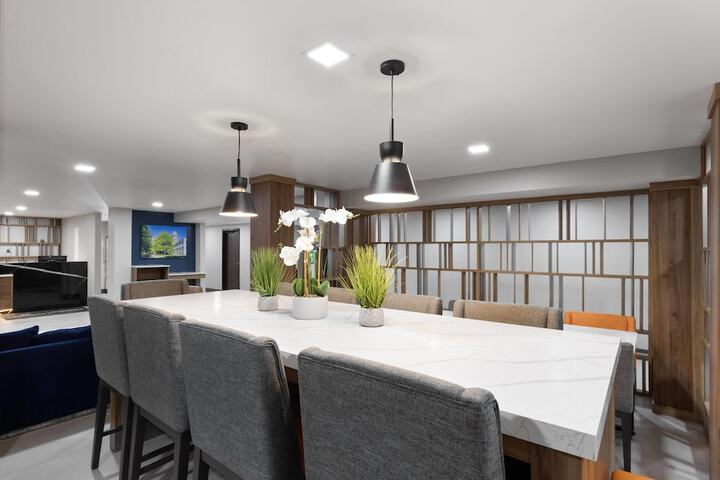 Hotel Interior 5 of 23