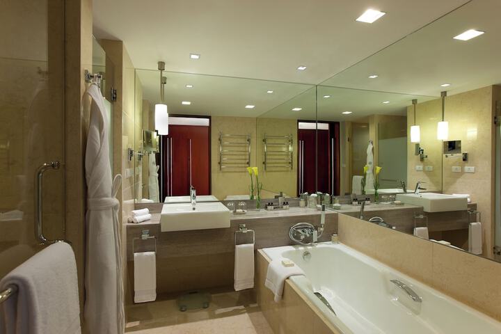 Room 40 of 89