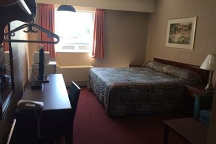 Room 7 of 11