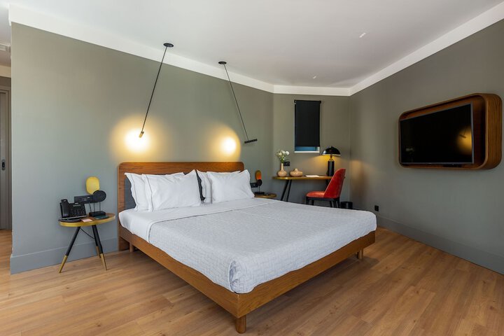 Room 17 of 62