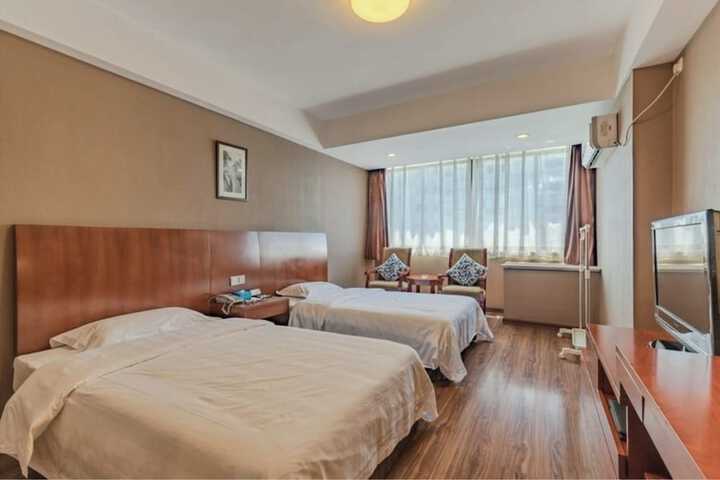 Room 8 of 58