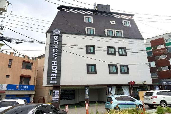 Hotel 120 of 191