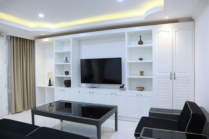 Room 33 of 117