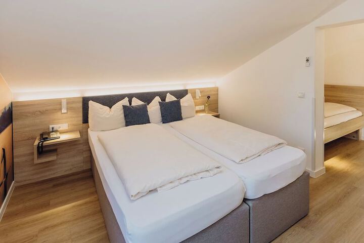Room 20 of 43