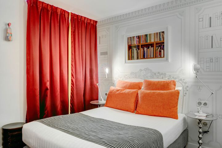 Room 12 of 42