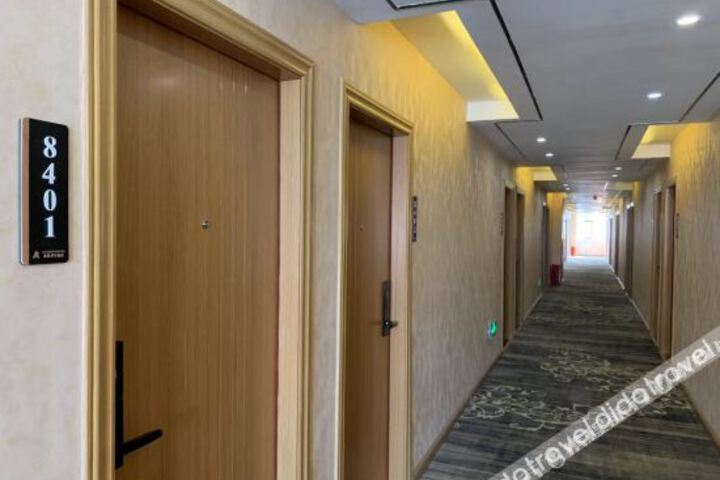 Hotel Interior 4 of 16