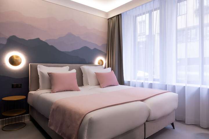 Room 7 of 38