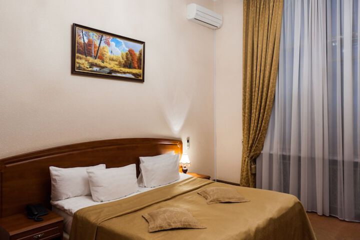 Room 20 of 136