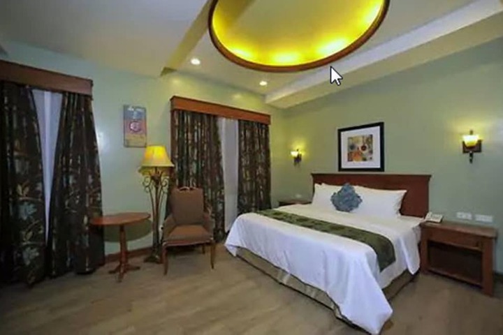 Room 44 of 90
