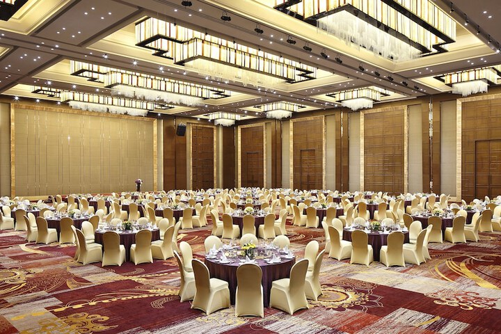Ballroom/Hall 107 of 150