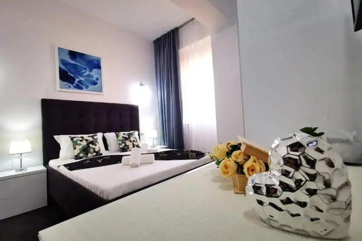 Room 4 of 19