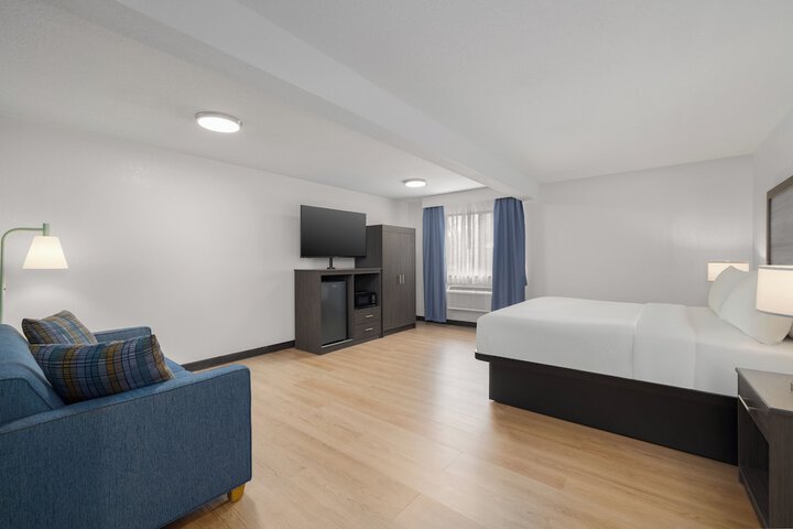 Room 34 of 81
