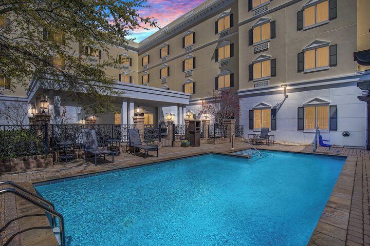 Hotel with Pool