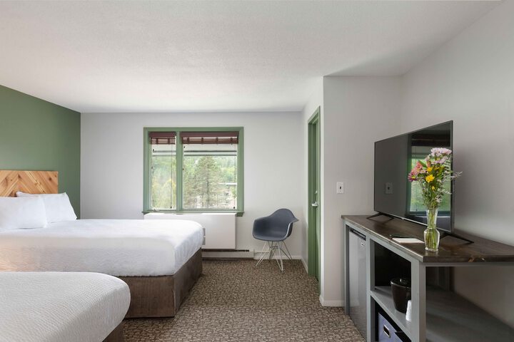 Room 9 of 28