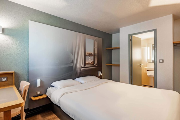 Room 7 of 22