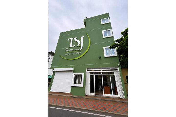 FabHotel TSJ Grand