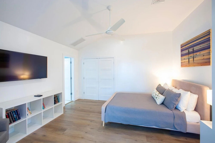 Room 6 of 21