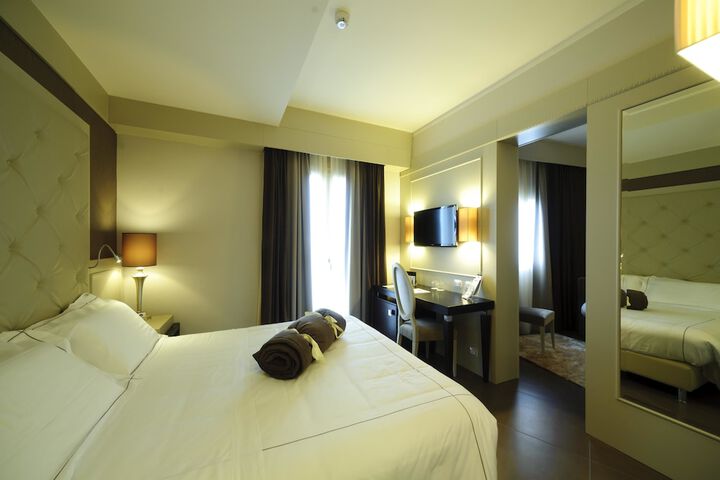 Room 10 of 186